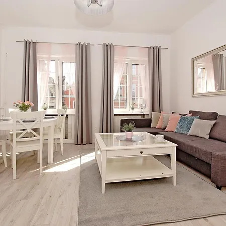 Kameralny Dluga 50 *